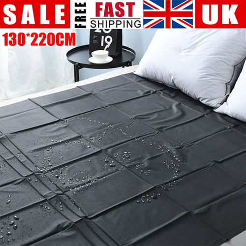 Black wetlook pvc - black,