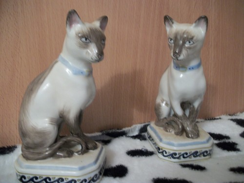 Vintage pair hand painted - vintage,