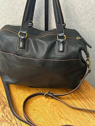 Fossil black pebbled leather - black,