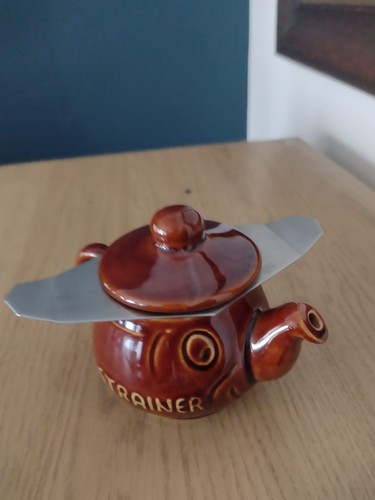Sylvac tea strainer - tea, mini