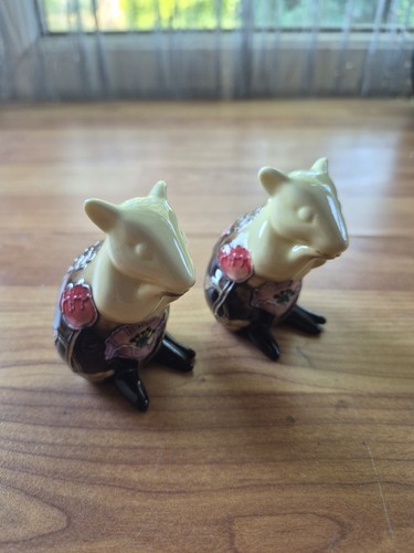Pair vintage old tupton - pair,