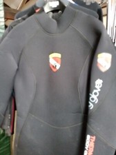 Brand new Body Glove 7mm