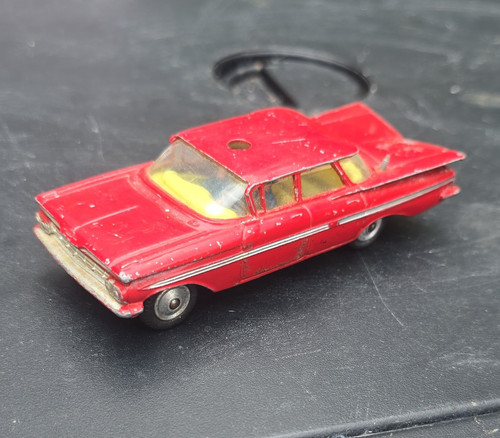 Corgi toys chevrolet - corgi, impala