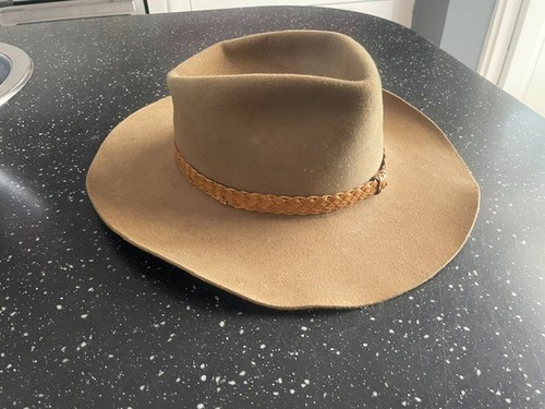 Akubra snowy river hat size - river,