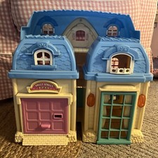 Rare Large Fisher Price Vintage Sweet Street  Dolls House 1990s, Foldable house