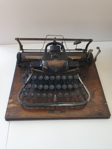 Antique blickensderfer 7 - no.,