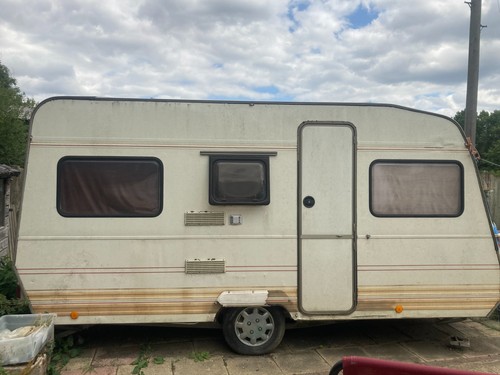 Dethleffs nomad caravan - dethleffs,