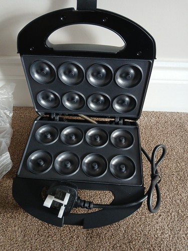 Geepas doughnut maker - geepas,