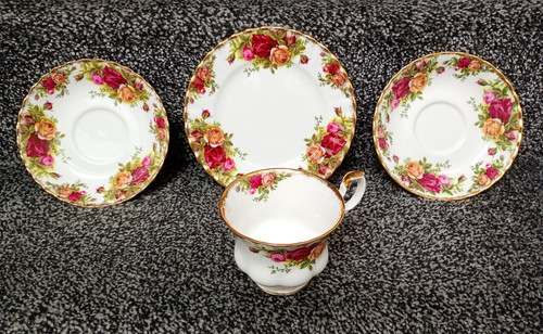 Royal albert old - old, roses