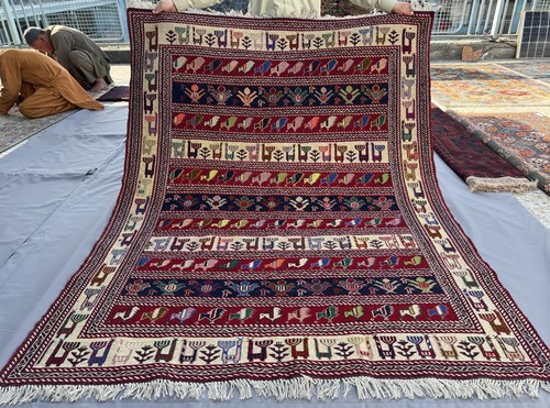 Fine pictorial sumak kilim rug - kilim,