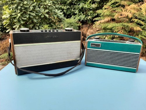 Vintage roberts radios - vintage,