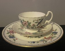 Aynsley Pembroke Trio Breakfast Teacup, Saucer & Side Plate ( rare shape cup )A1