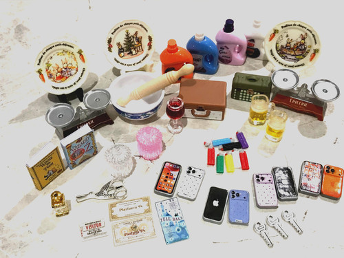 Dolls house bargins - dolls,