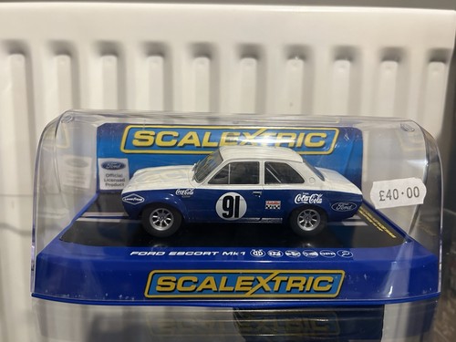 Scalextric c3672 ford escape - c3672,