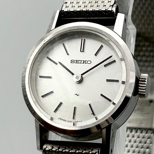 Early model working seiko - working,