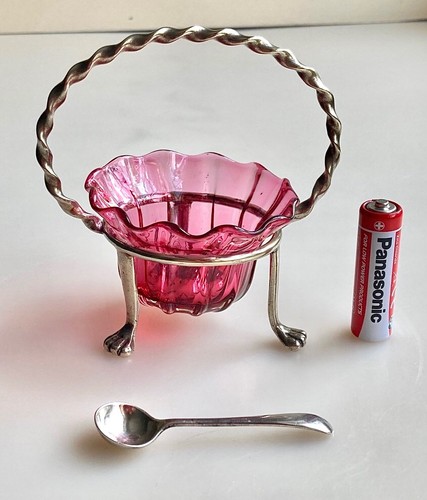Victorani cranberry glass open - glass,