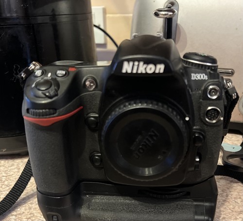 Nikon d300s mp - 12.3, digital