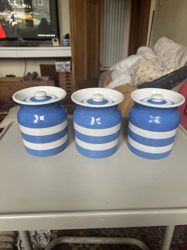 Green cornishware lidded - t.g.green,