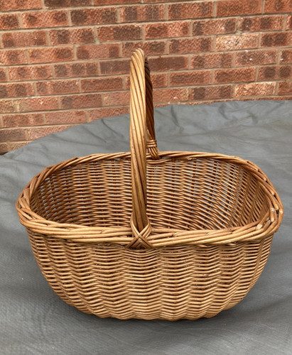 Vintage woven wicker oval open - oval,