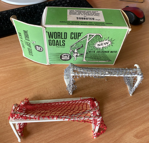 Subbuteo c130 world cup goals - subbuteo,