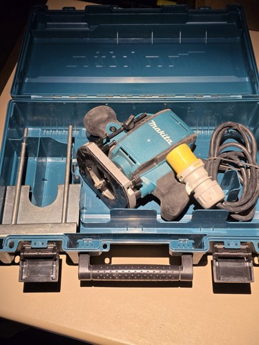Makita rp0900 plunge router - makita,