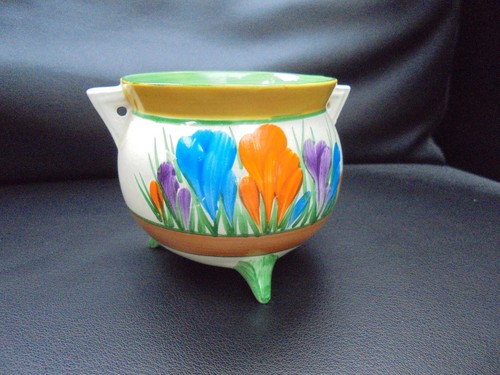 Clarice cliff cauldron - a,