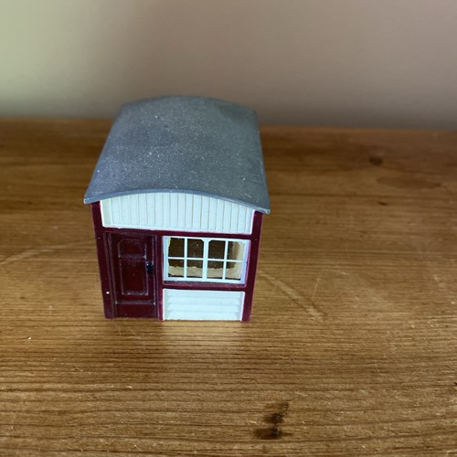 Hornby skaledale signal box - hornby,