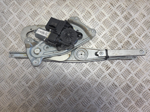 2010 renault megane front - megane, left