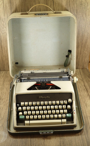 Vintage 1963 olympia deluxe - vintage,