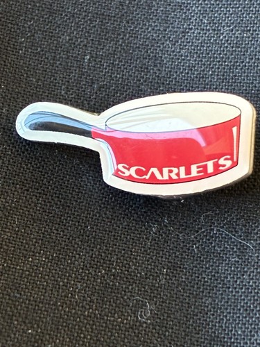 Scarlets rugby union lapel - rugby, pin