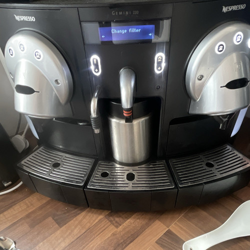 Nespresso gemini 220 - nespresso,