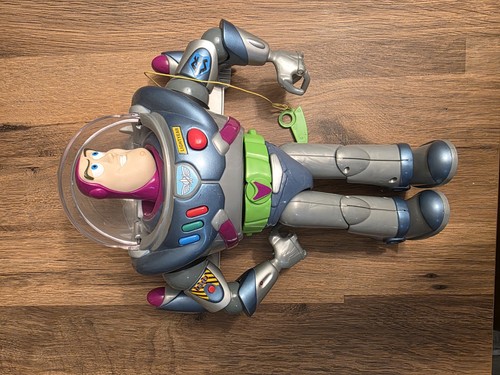 Original buzz lightyear - buzz,