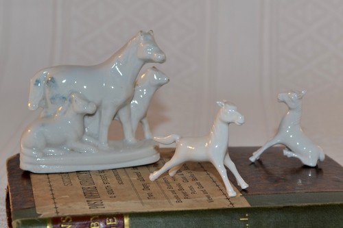 Set three vintage white - of,