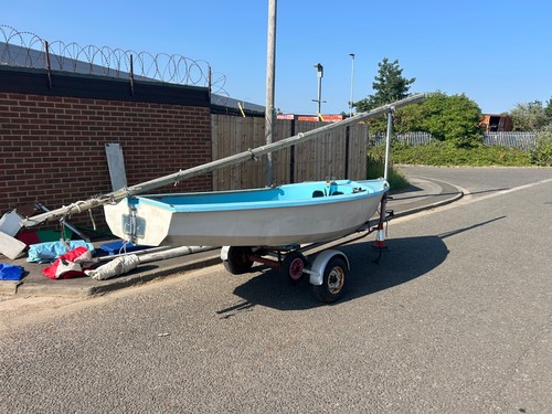 Enterprise sailing dinghy - enterprise,