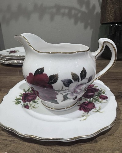 Colclough amoretta jug and - amoretta,