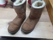 UGG Australia Classic Short II