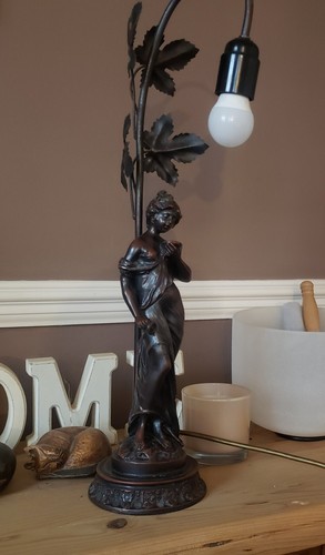 Vintage lady lamp bronze - vintage,
