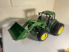 Britains John Deere Dual Rear Wheel Green Farm Tractor Loader 1:16 Light & Sound