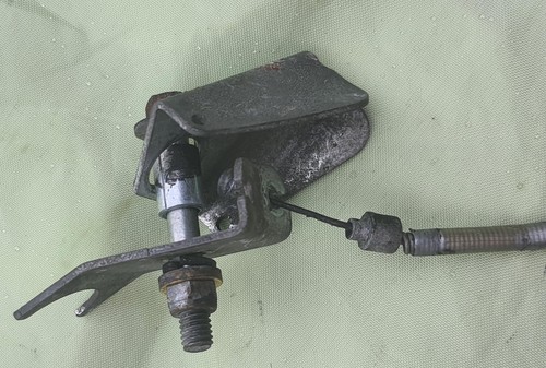 Decompressor lever control for