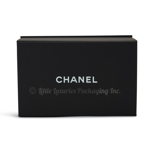 New authentic chanel magnetic - new,