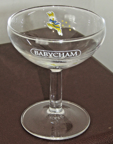 Rare 1980s babycham arc - rare, glass