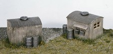 Wills SS22 - Lamp Huts x 2 with Oil Drums '00' Scale Plastic Kit + Plus Post