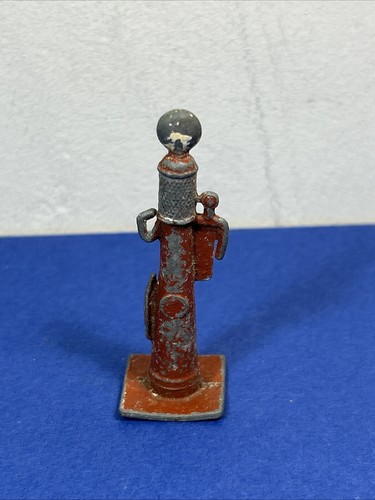 Dinky red petrol - dinky, pump