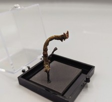 Taxidermy Caterpillar, Skulls