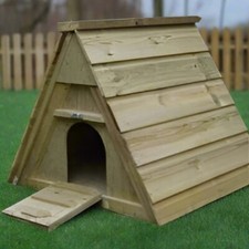 Cosy Wooden Ark – Handcrafted Duck House for Up to 2 Birds
