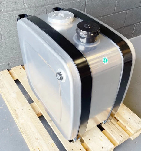 Hydraulic oil tank side - hydraulic,