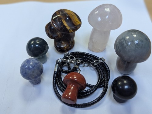 Selection gemstone - of, 7