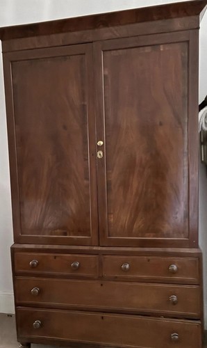 Solid spacious linen press - spacious,