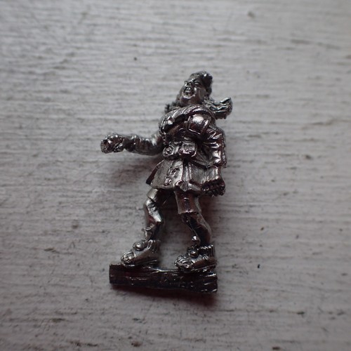 Citadel warhammer 80s judge - warhammer,