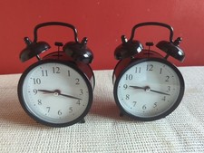 CHIC -  Black Alarm Clock Set